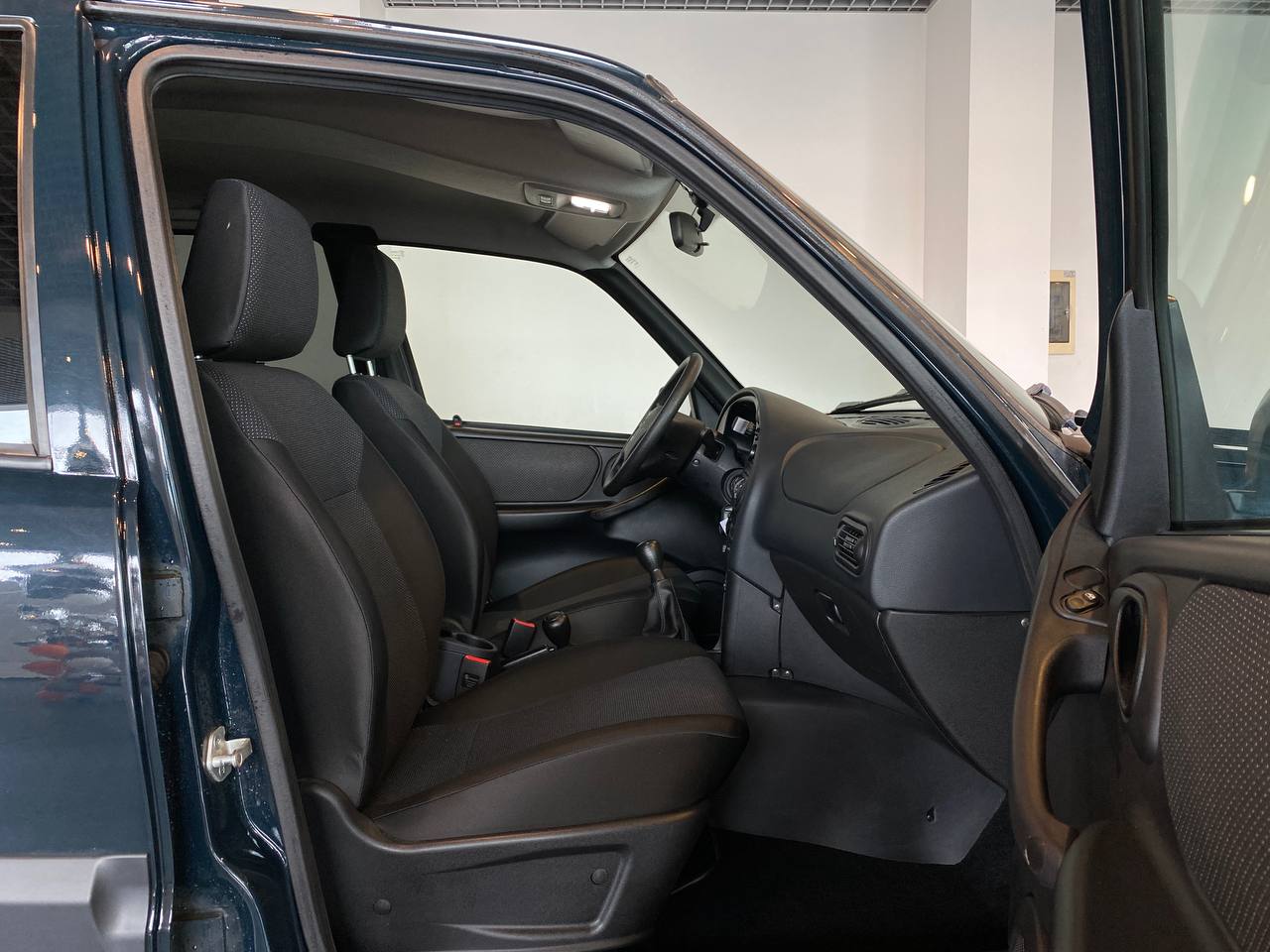 LADA NIVA TRAVEL