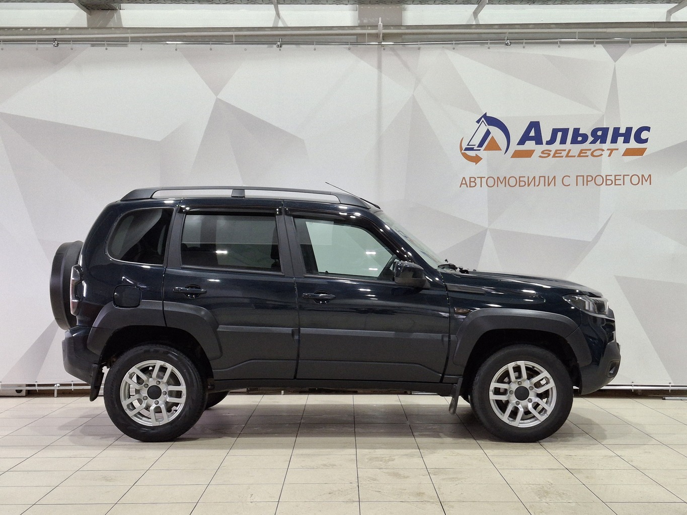 LADA NIVA TRAVEL