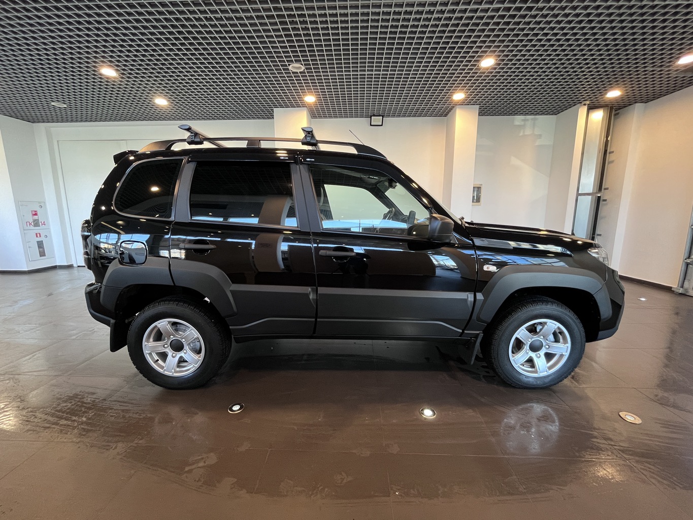 LADA NIVA TRAVEL