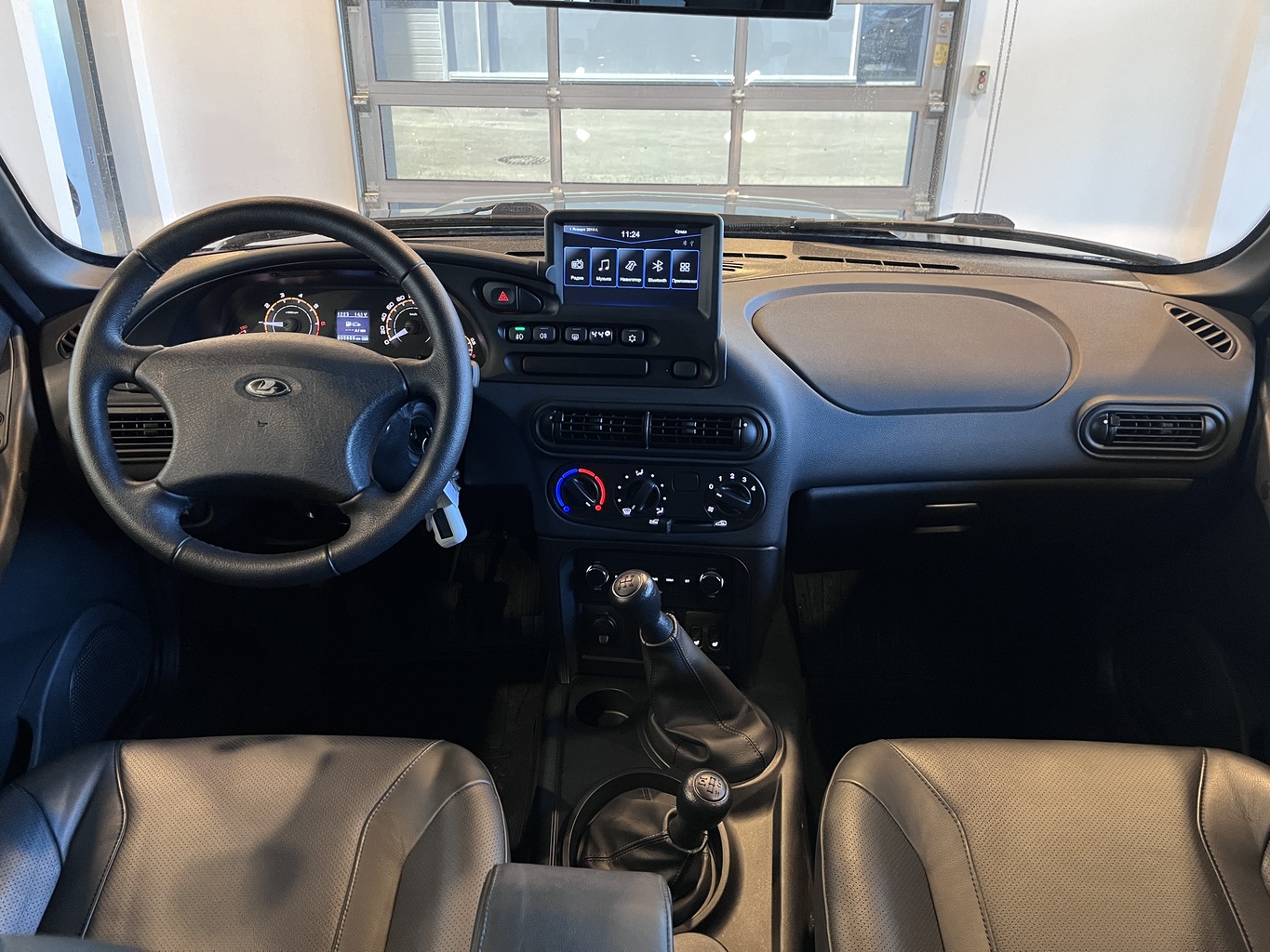 LADA NIVA TRAVEL