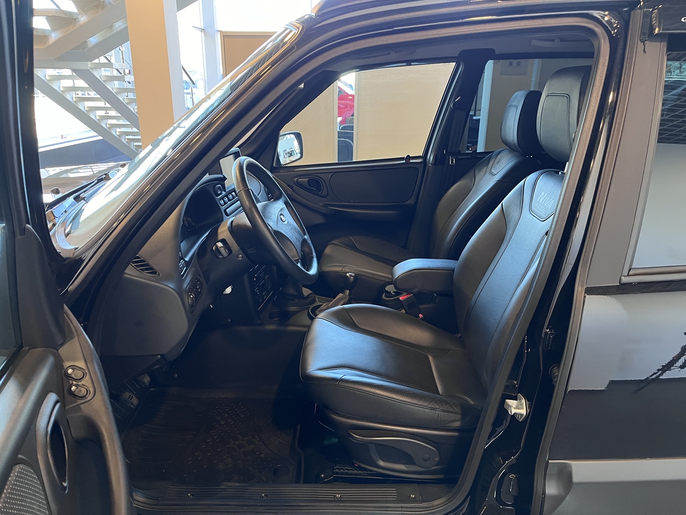 LADA NIVA TRAVEL