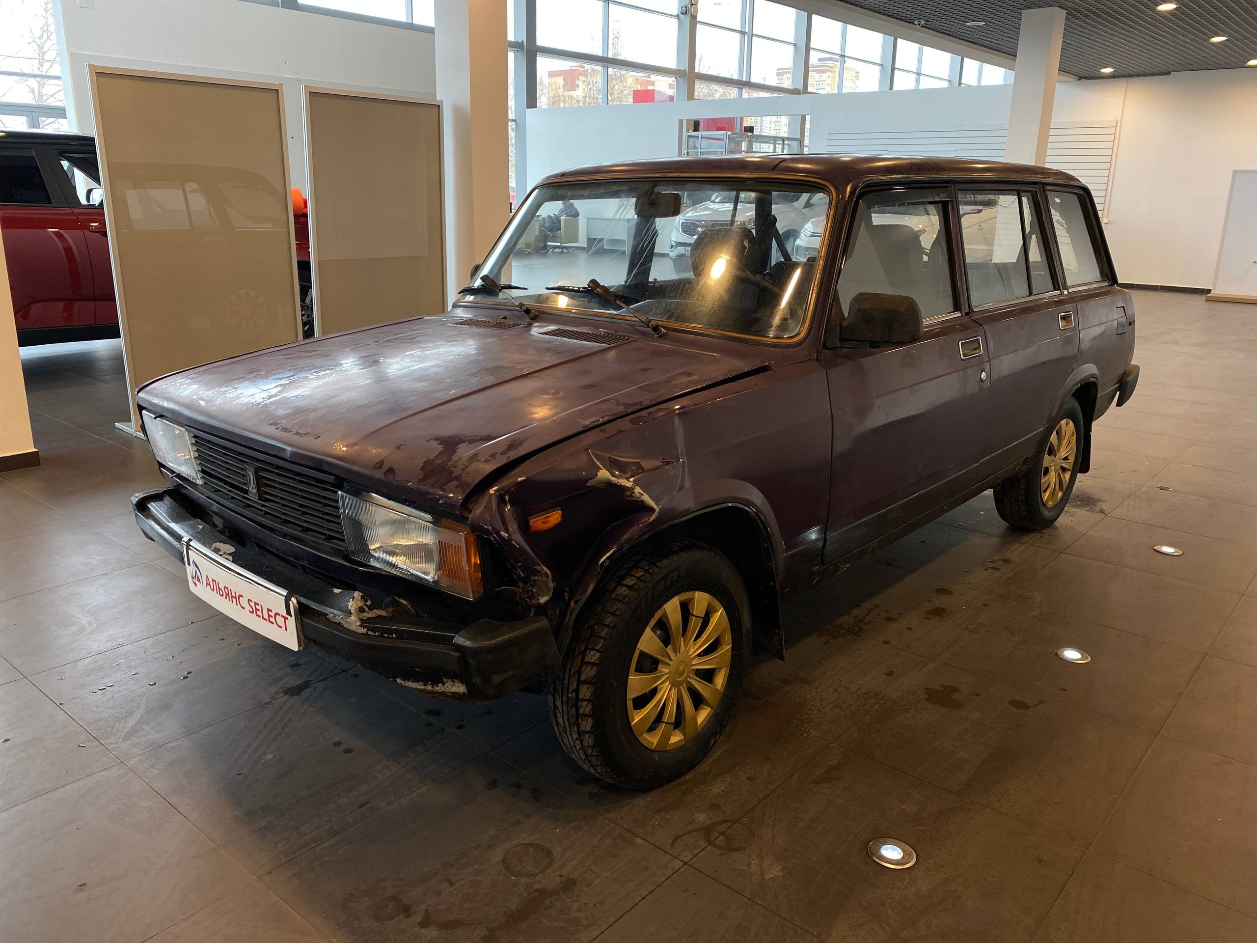 LADA 2104