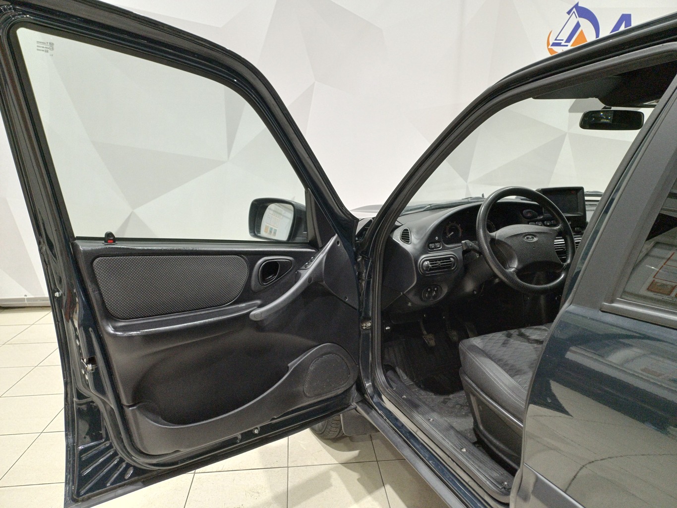 LADA NIVA TRAVEL