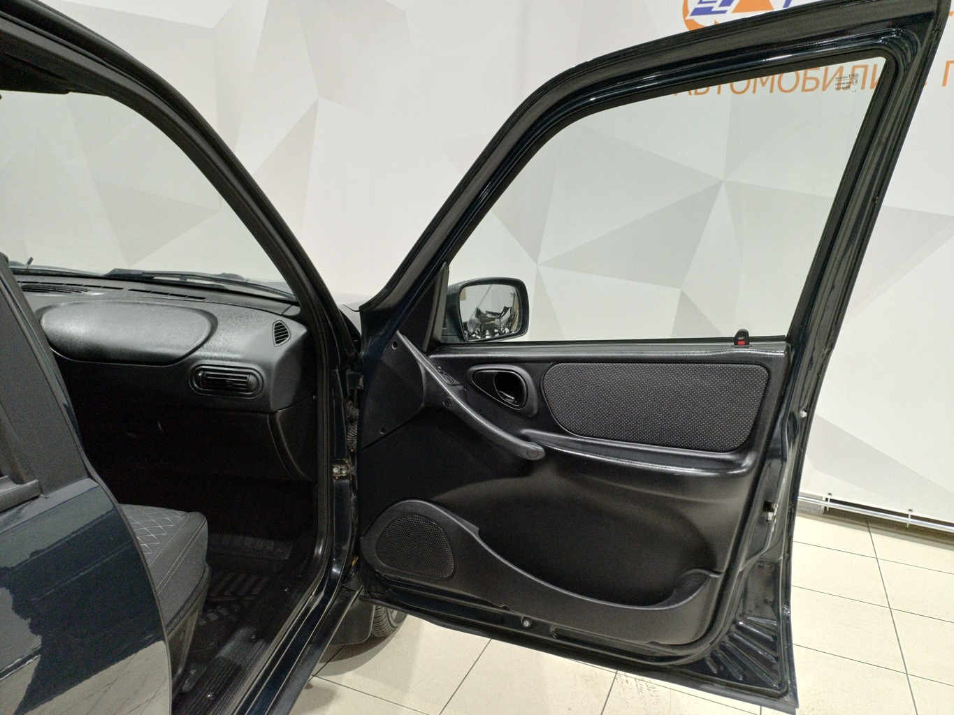 LADA NIVA TRAVEL