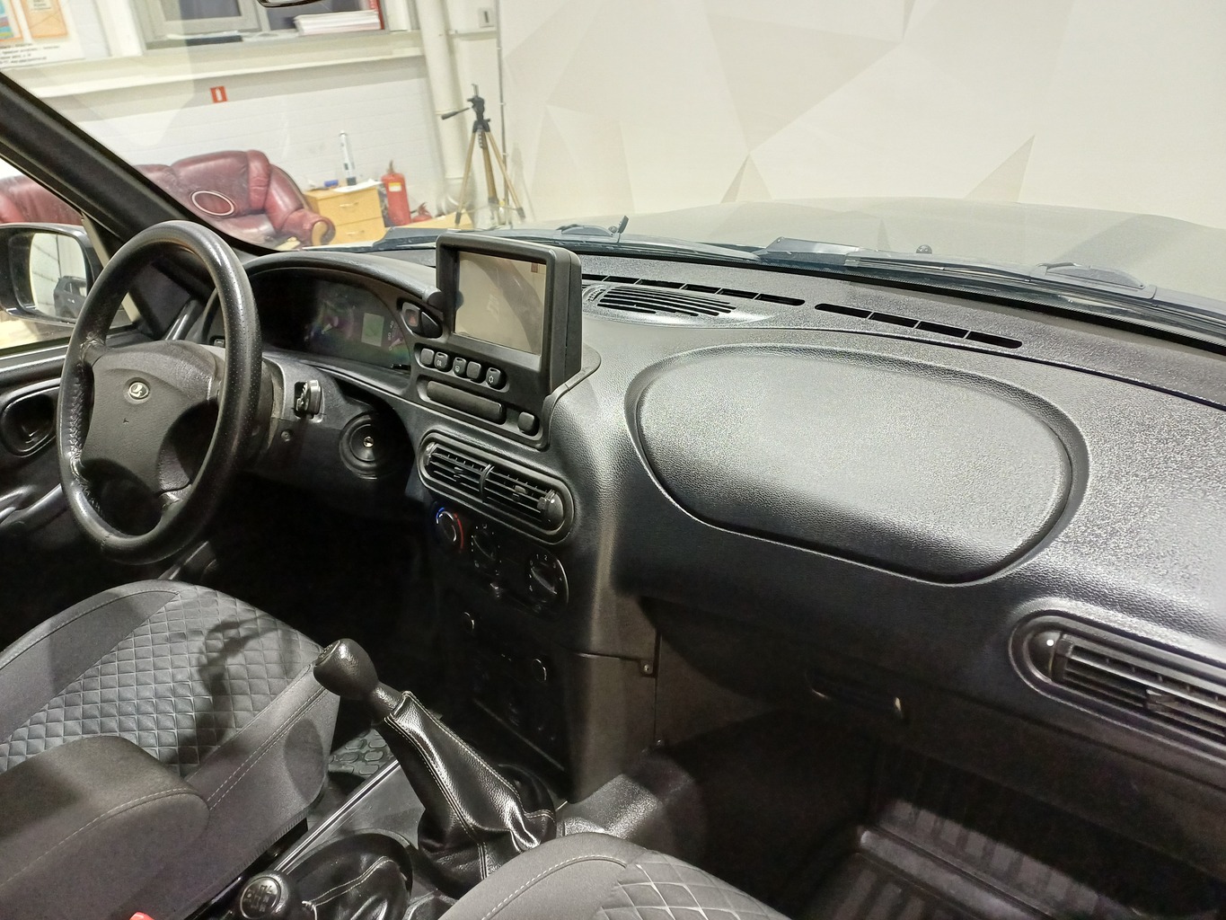 LADA NIVA TRAVEL