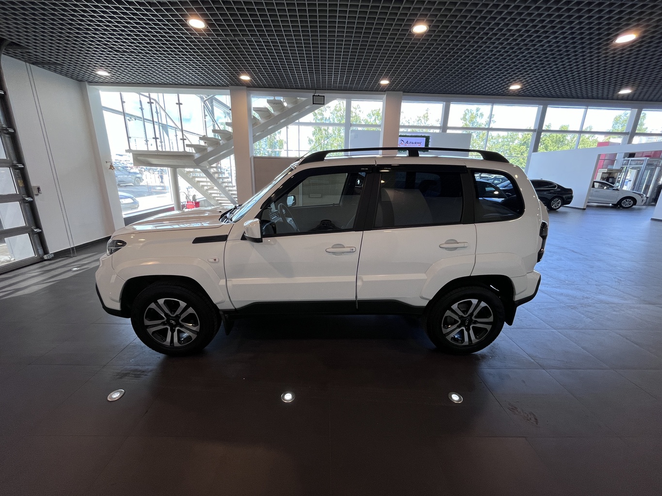 LADA NIVA TRAVEL
