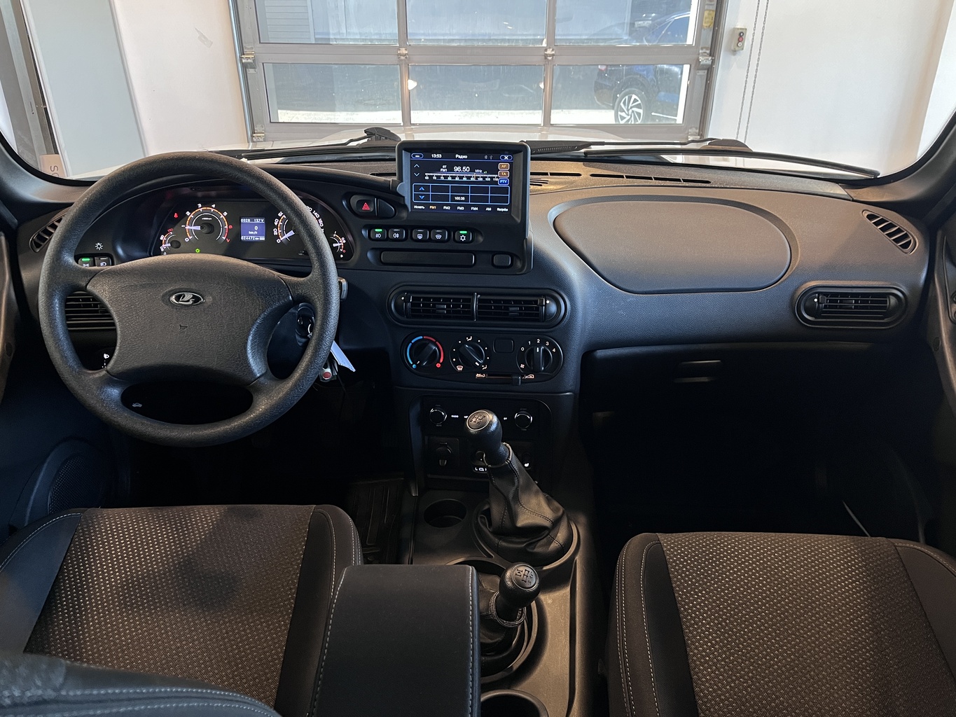 LADA NIVA TRAVEL