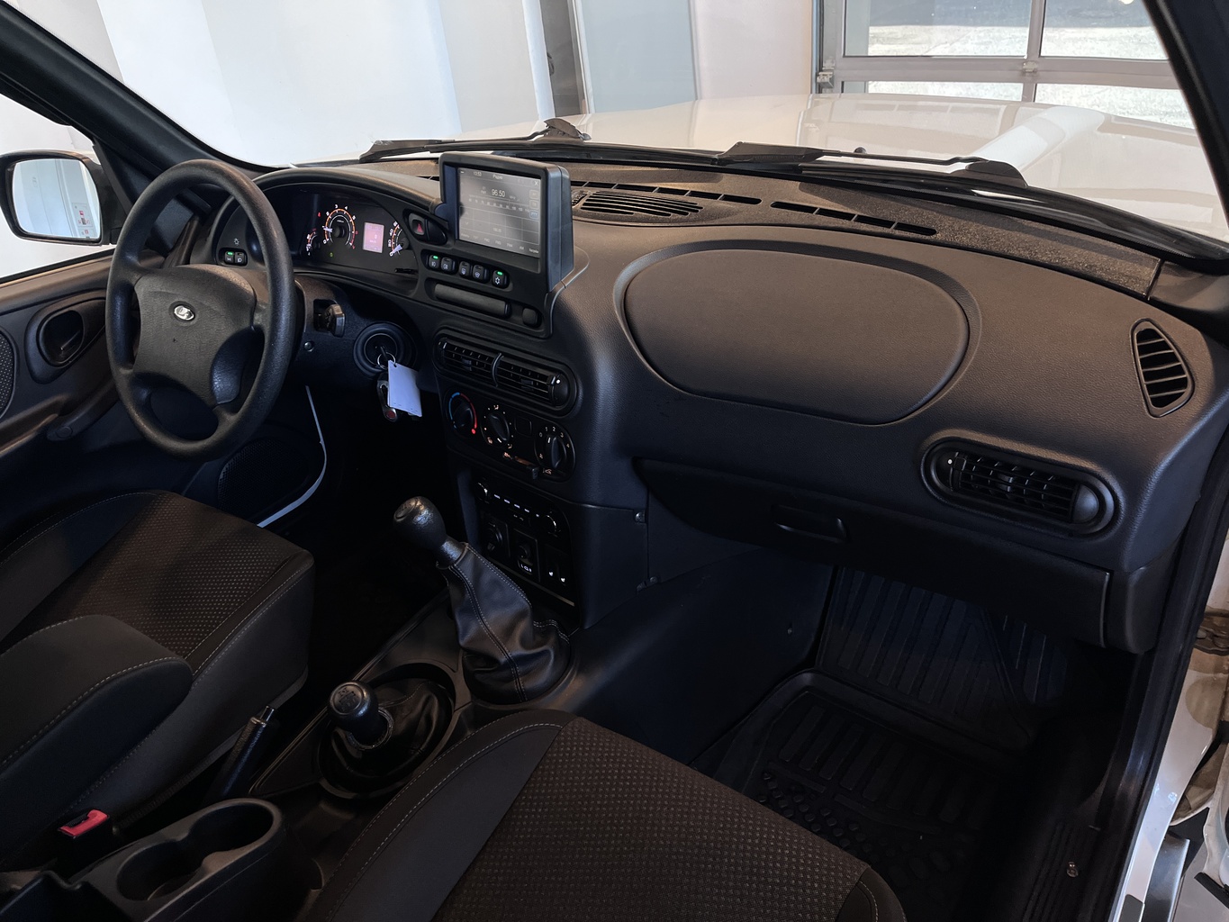 LADA NIVA TRAVEL