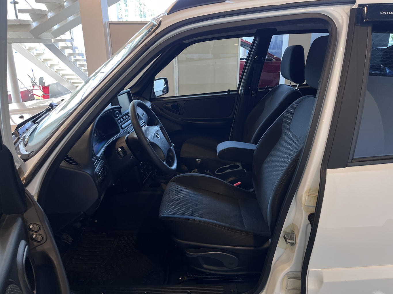 LADA NIVA TRAVEL