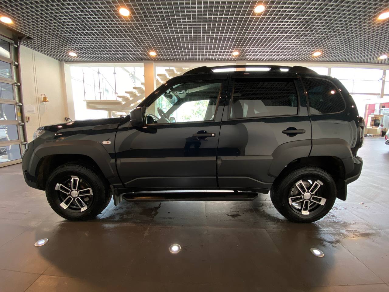 LADA NIVA TRAVEL