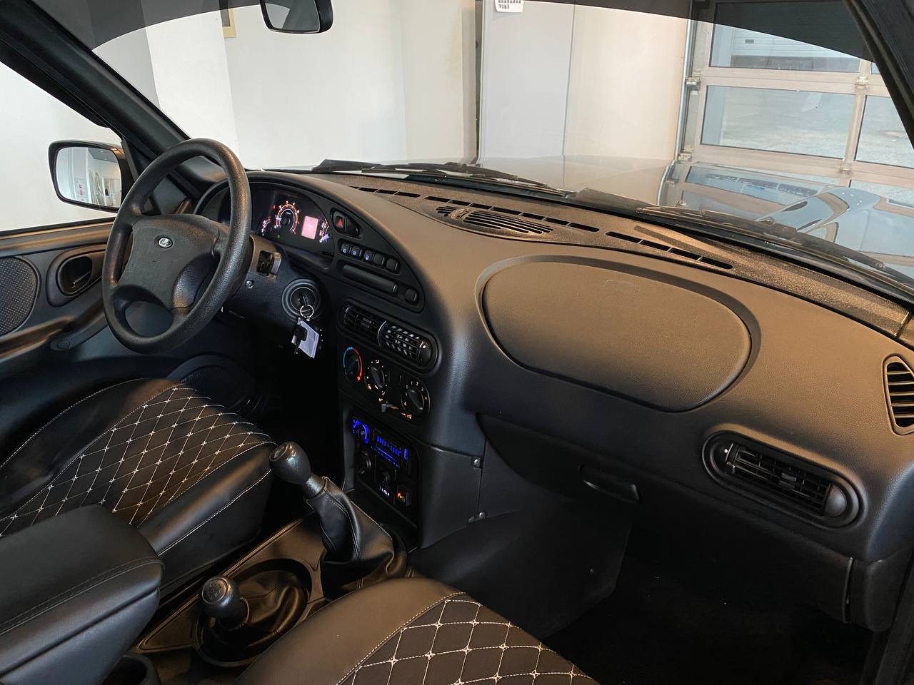 LADA NIVA TRAVEL