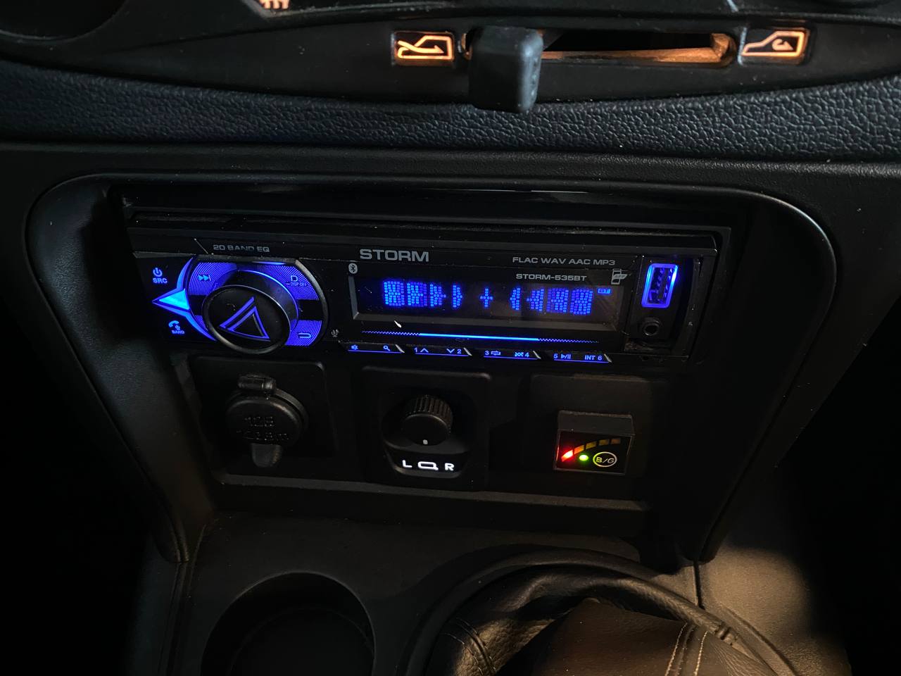 LADA NIVA TRAVEL