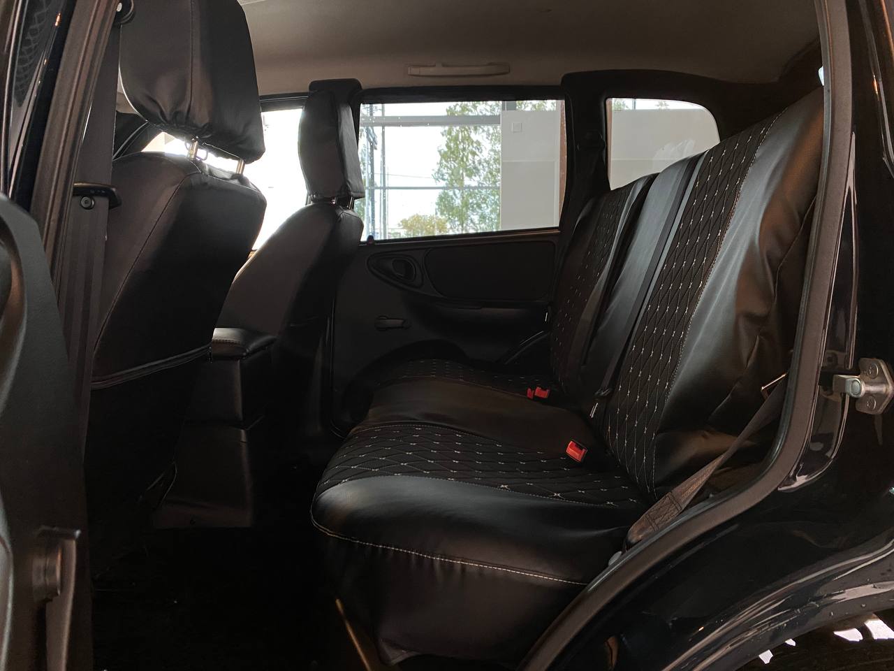 LADA NIVA TRAVEL
