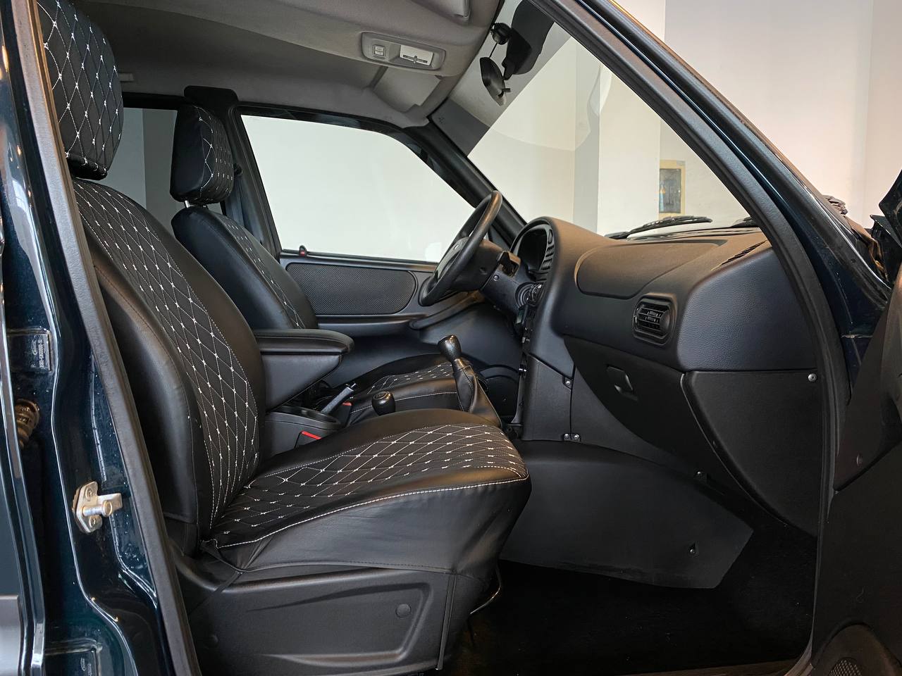 LADA NIVA TRAVEL