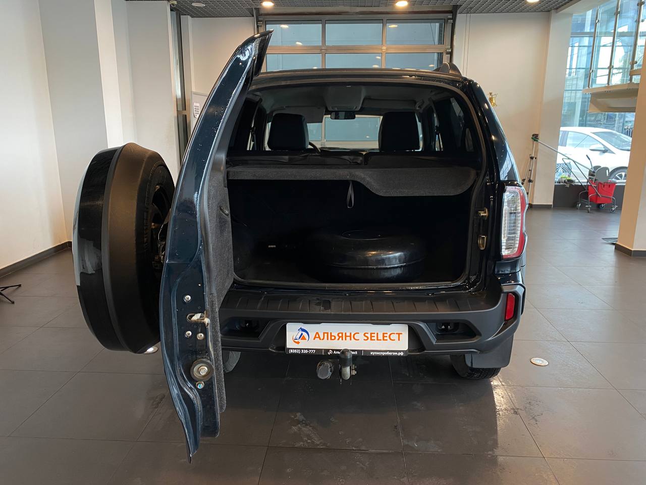 LADA NIVA TRAVEL