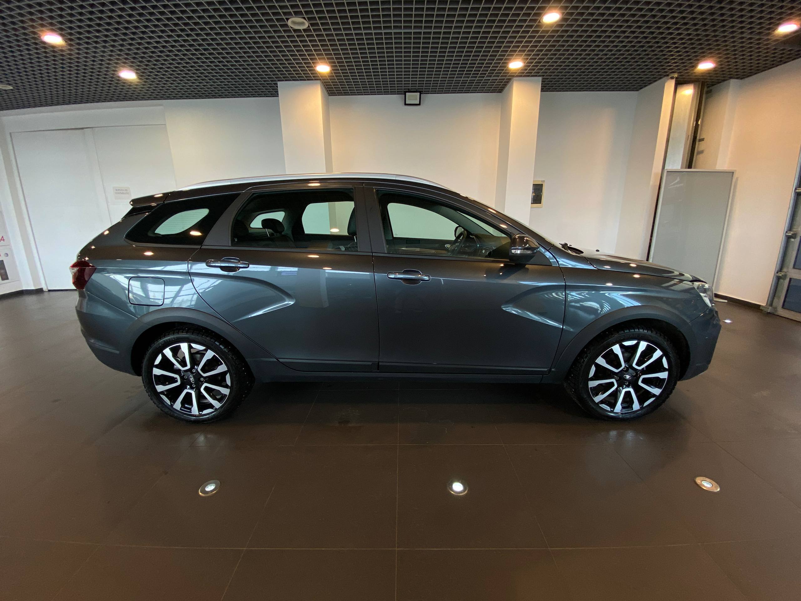 LADA VESTA