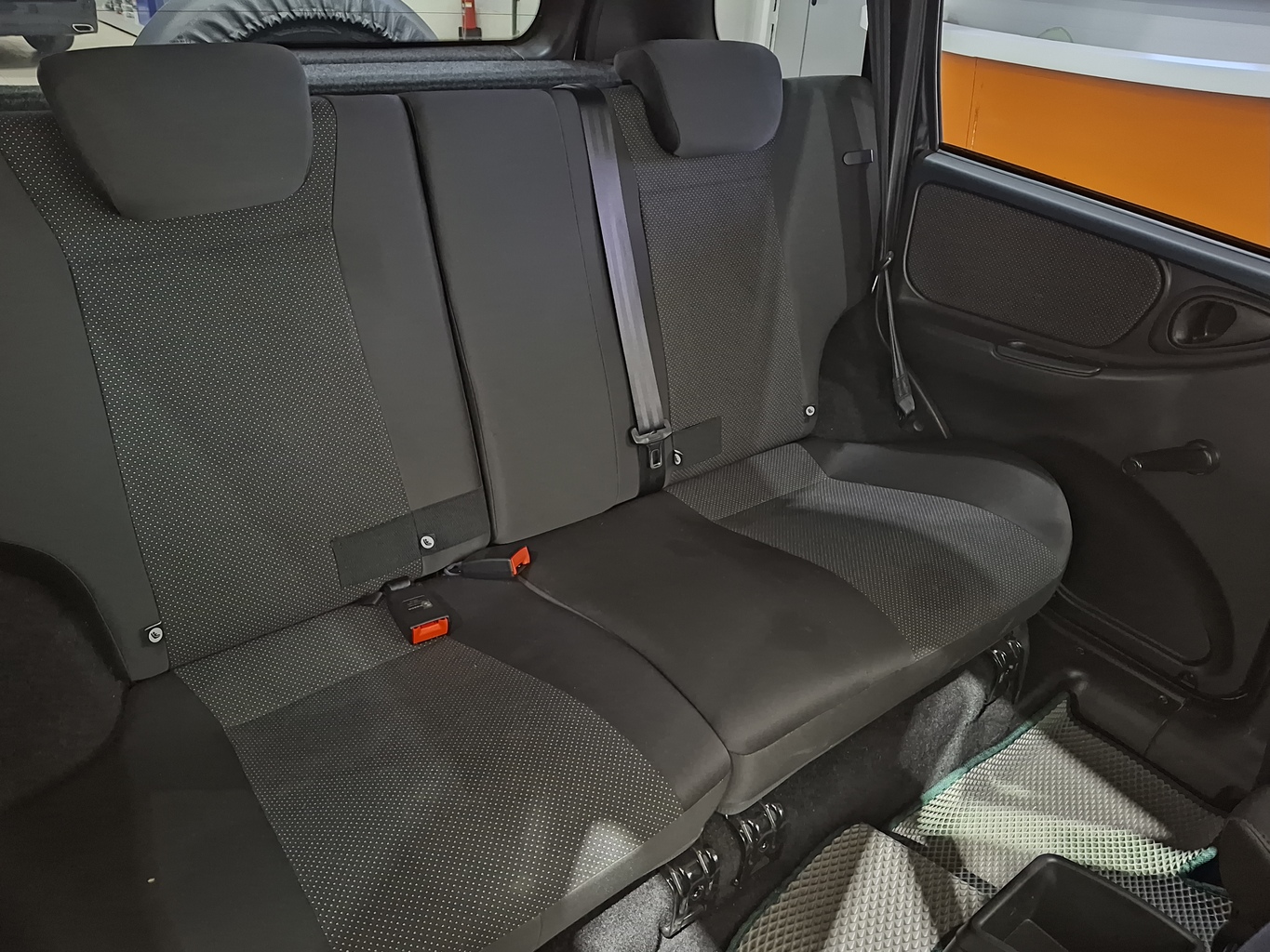 LADA NIVA TRAVEL