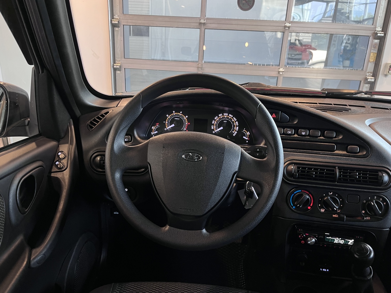 LADA NIVA TRAVEL