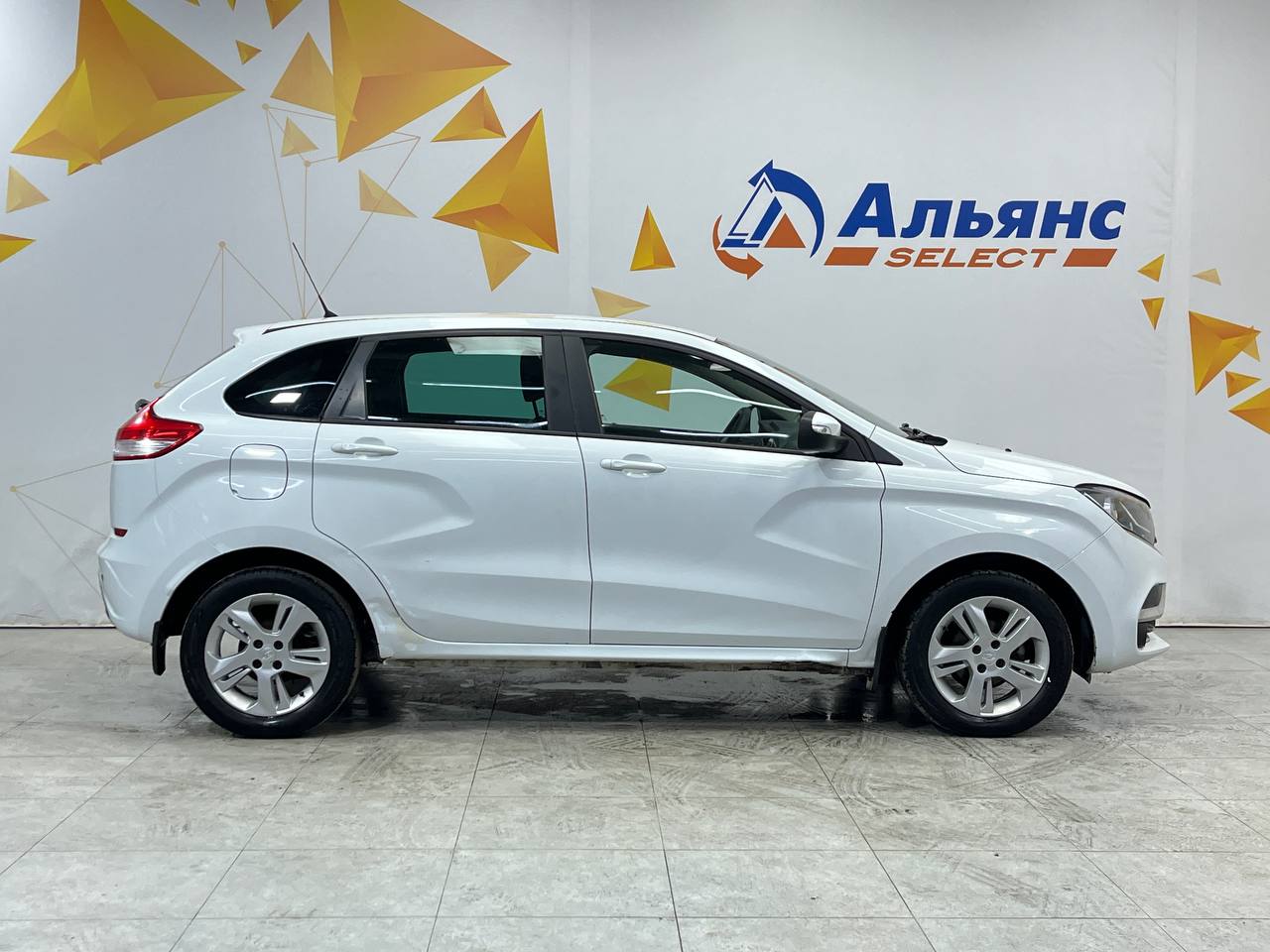 LADA XRAY