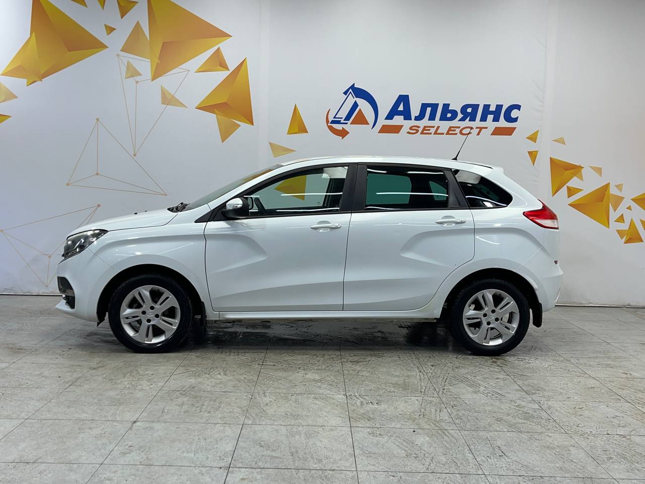 LADA XRAY