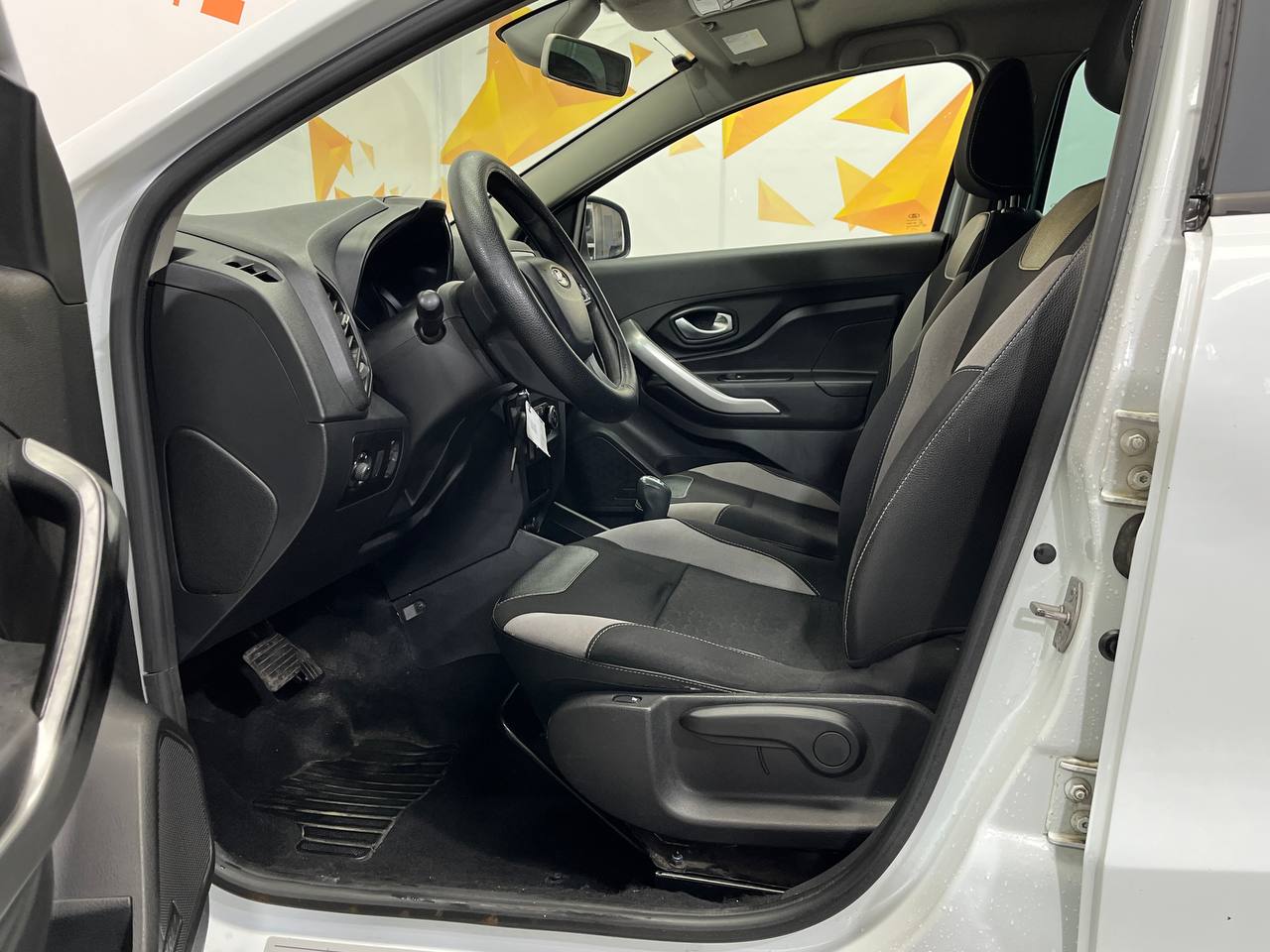 LADA XRAY
