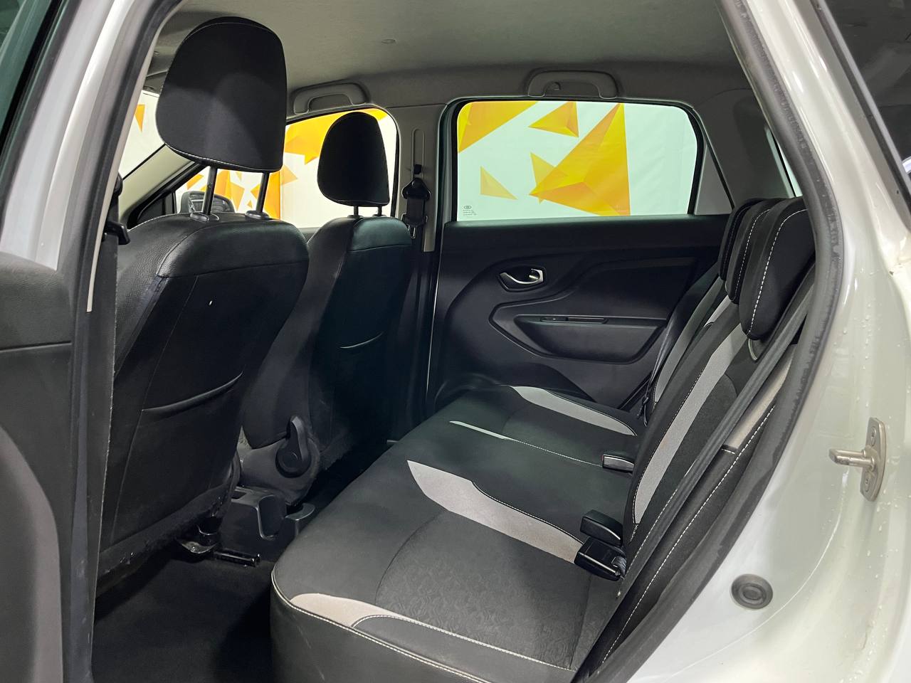 LADA XRAY