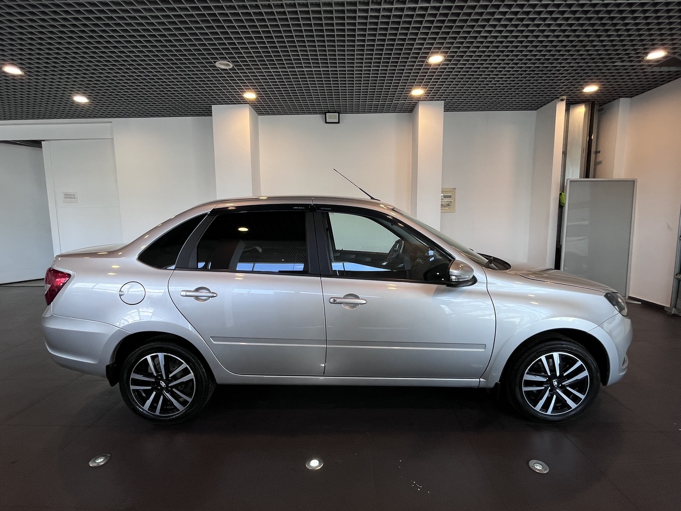 LADA GRANTA