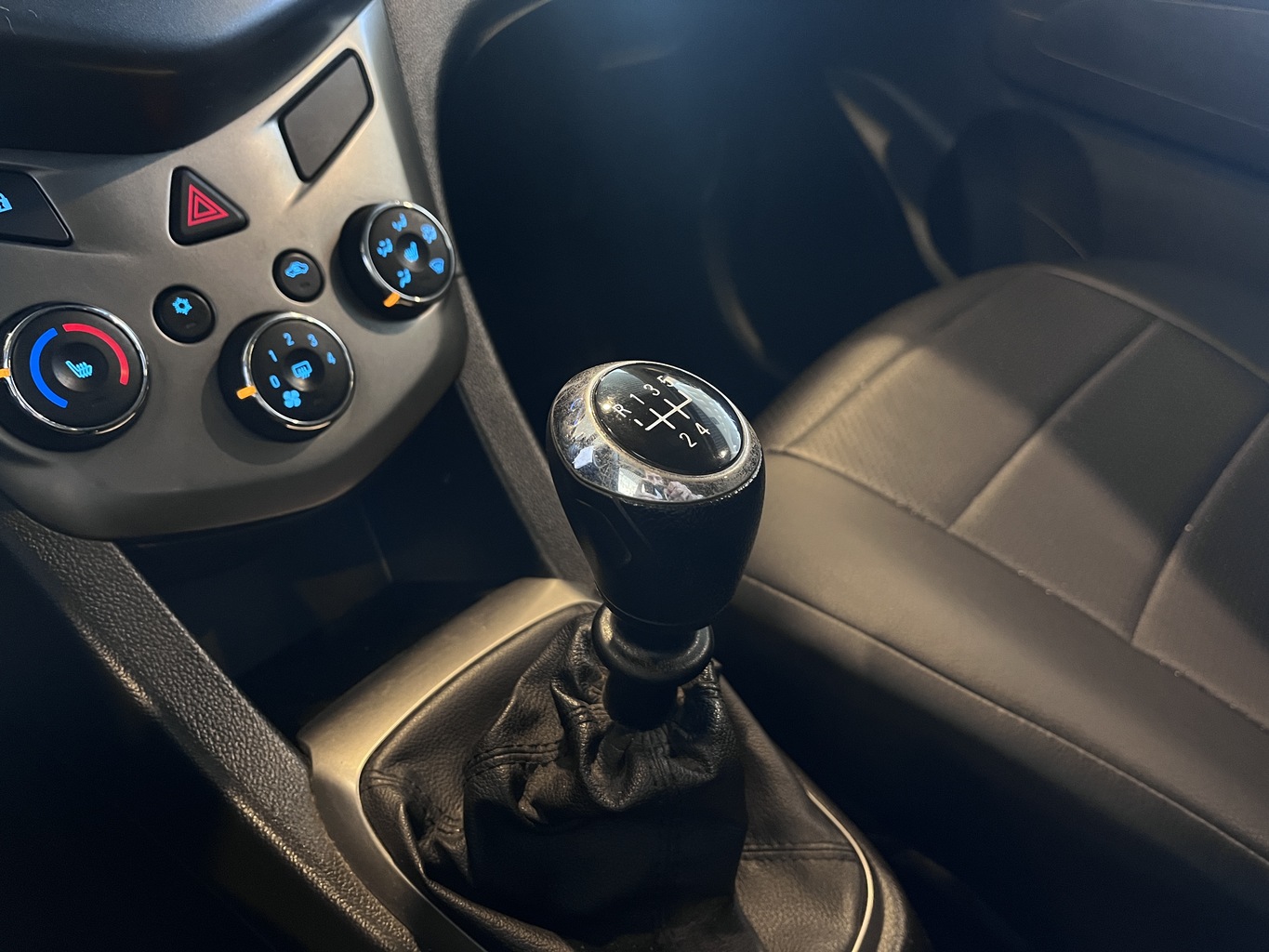 CHEVROLET AVEO