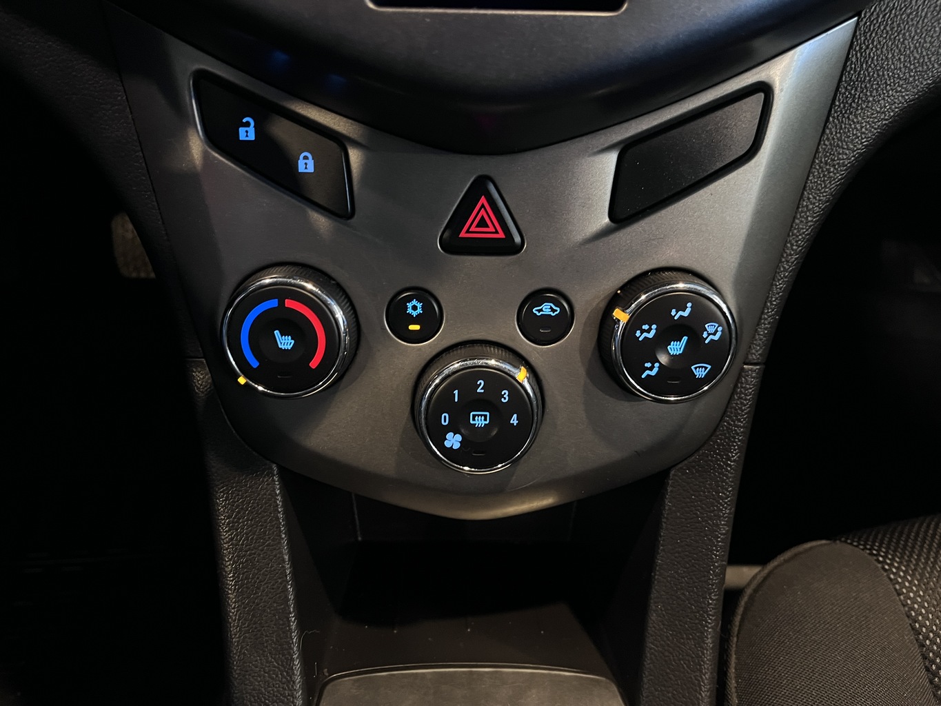 CHEVROLET AVEO