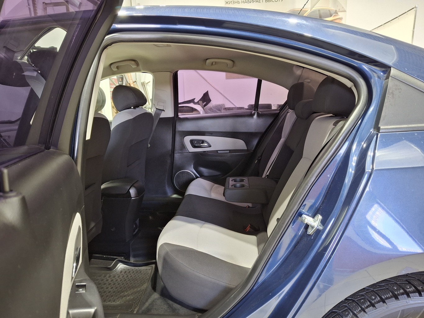CHEVROLET CRUZE