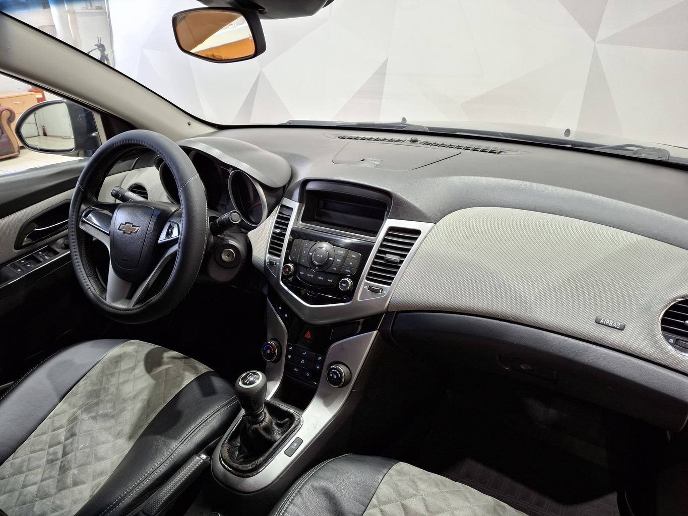 CHEVROLET CRUZE