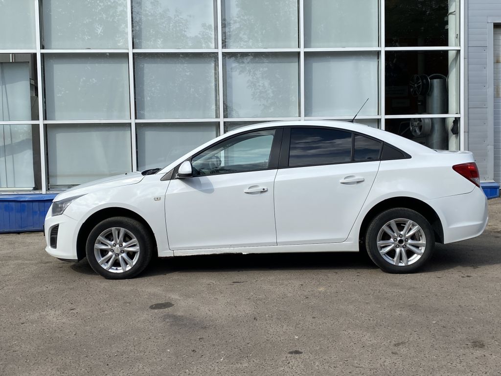 CHEVROLET CRUZE