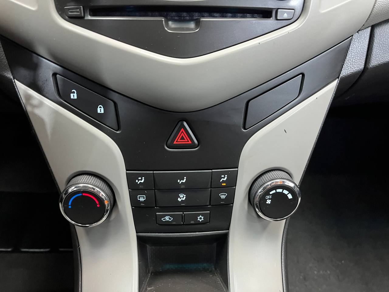 CHEVROLET CRUZE