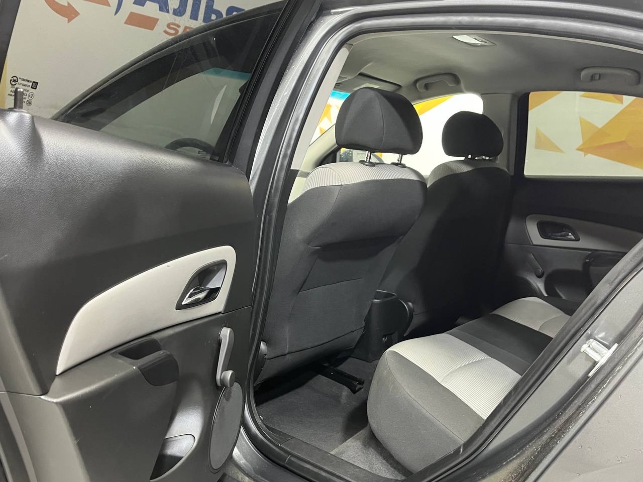 CHEVROLET CRUZE