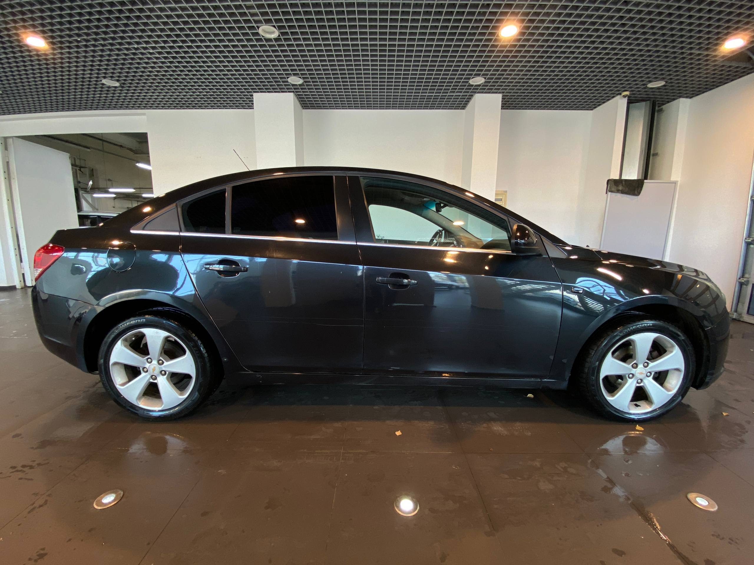 CHEVROLET CRUZE