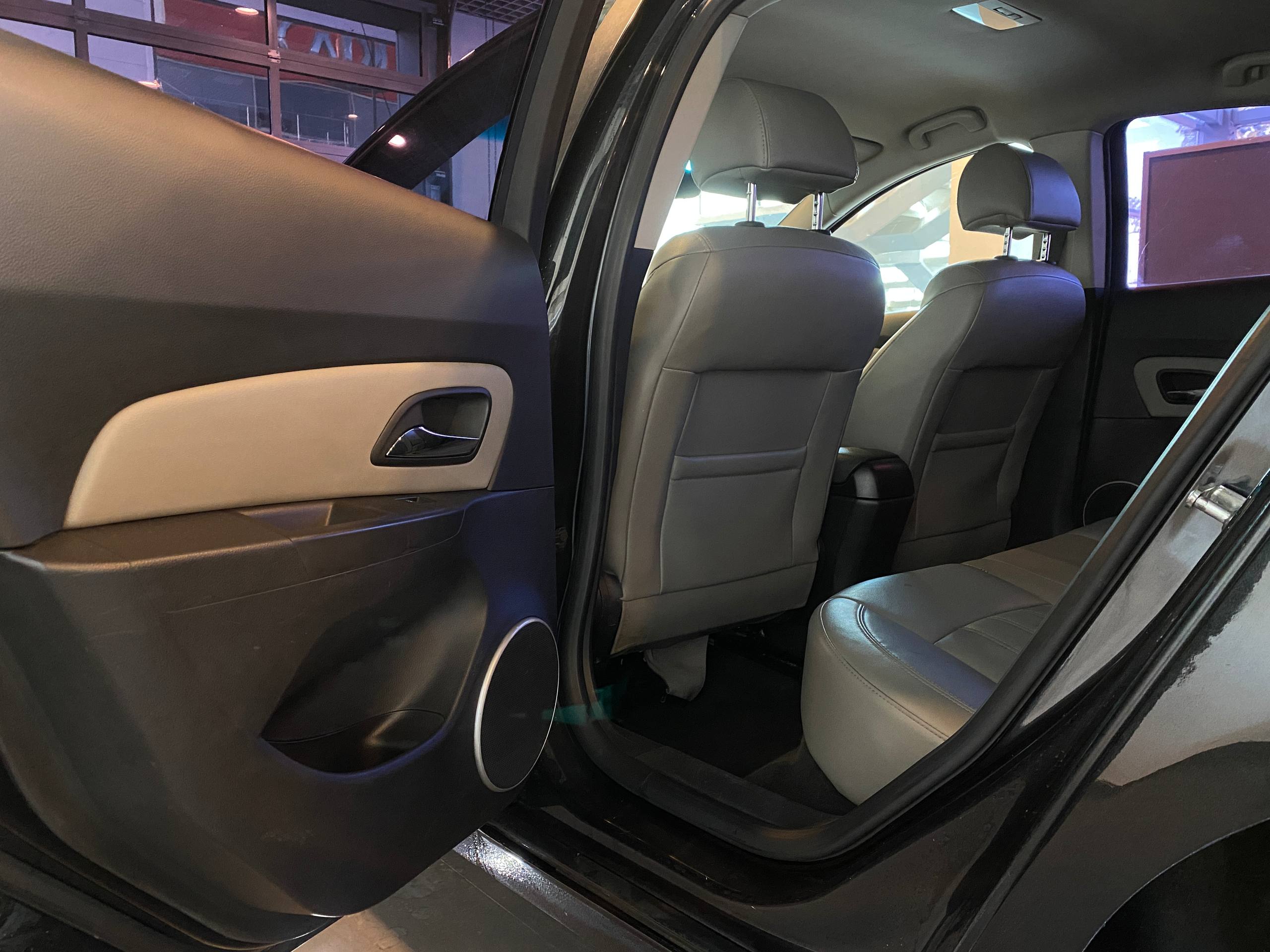 CHEVROLET CRUZE