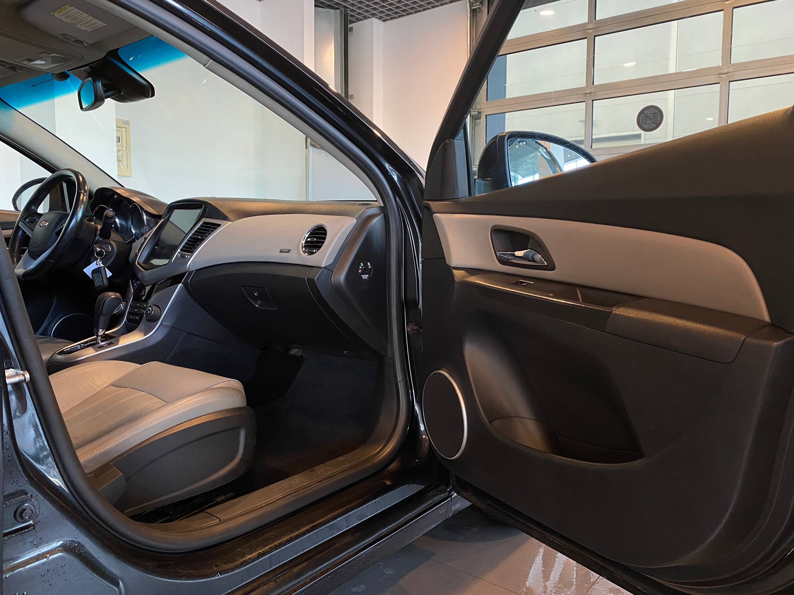 CHEVROLET CRUZE