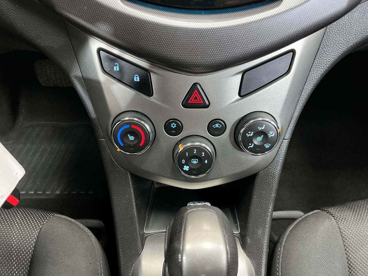 CHEVROLET AVEO