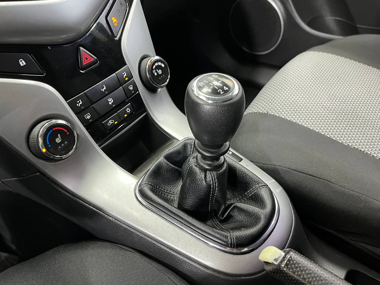 CHEVROLET CRUZE