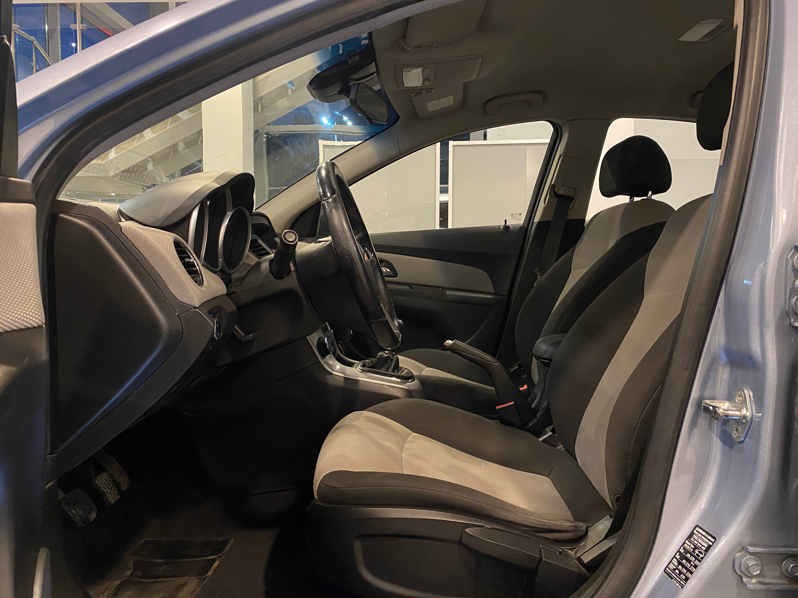 CHEVROLET CRUZE