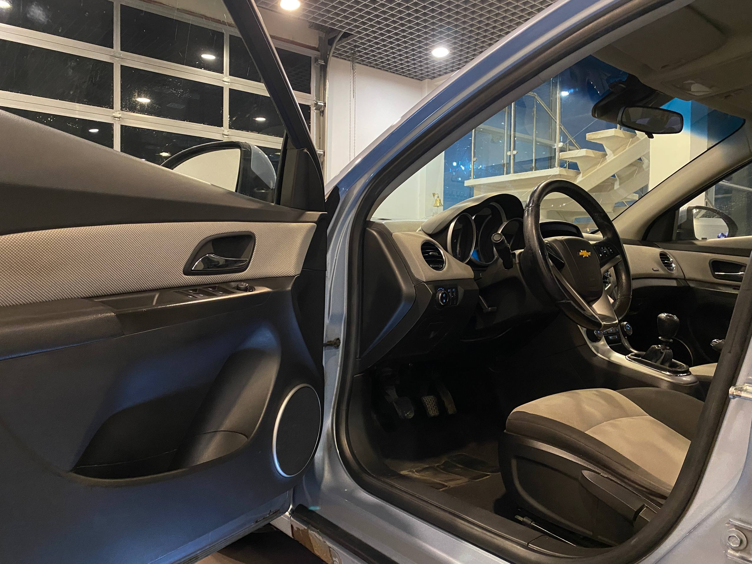 CHEVROLET CRUZE