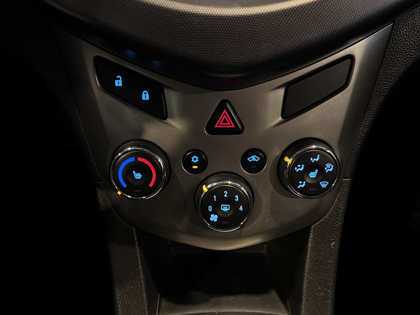 CHEVROLET AVEO