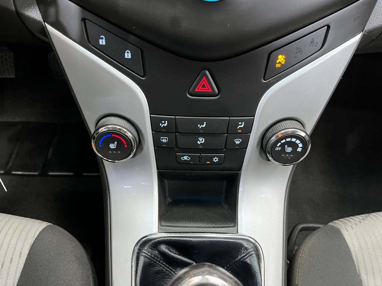 CHEVROLET CRUZE