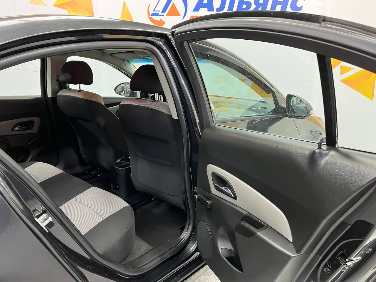 CHEVROLET CRUZE