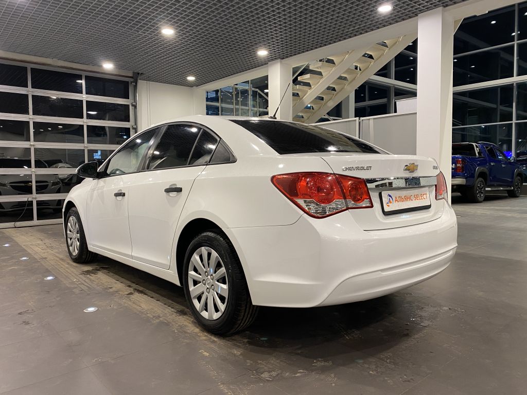 CHEVROLET CRUZE