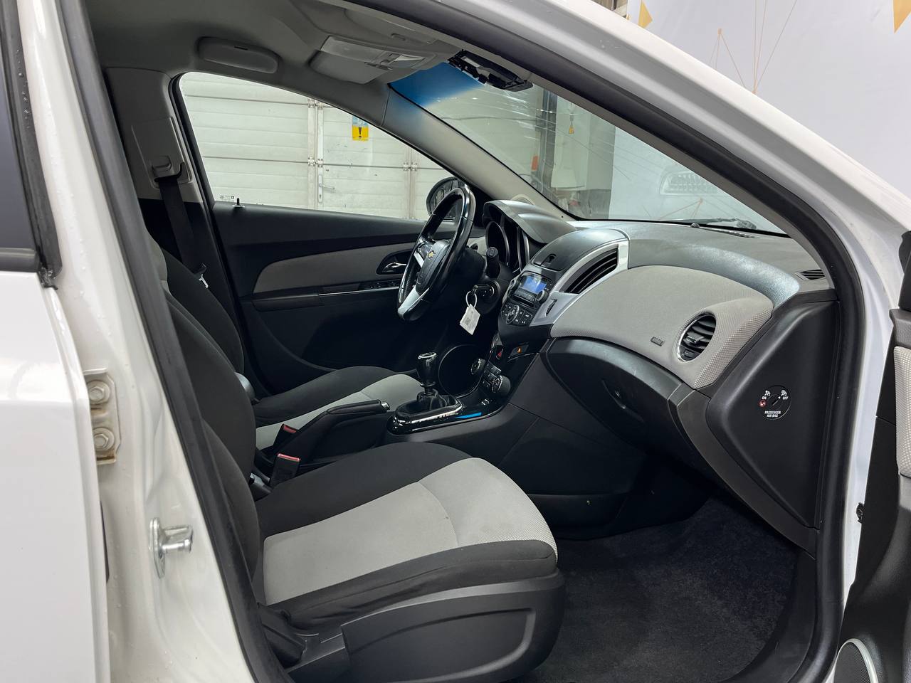 CHEVROLET CRUZE