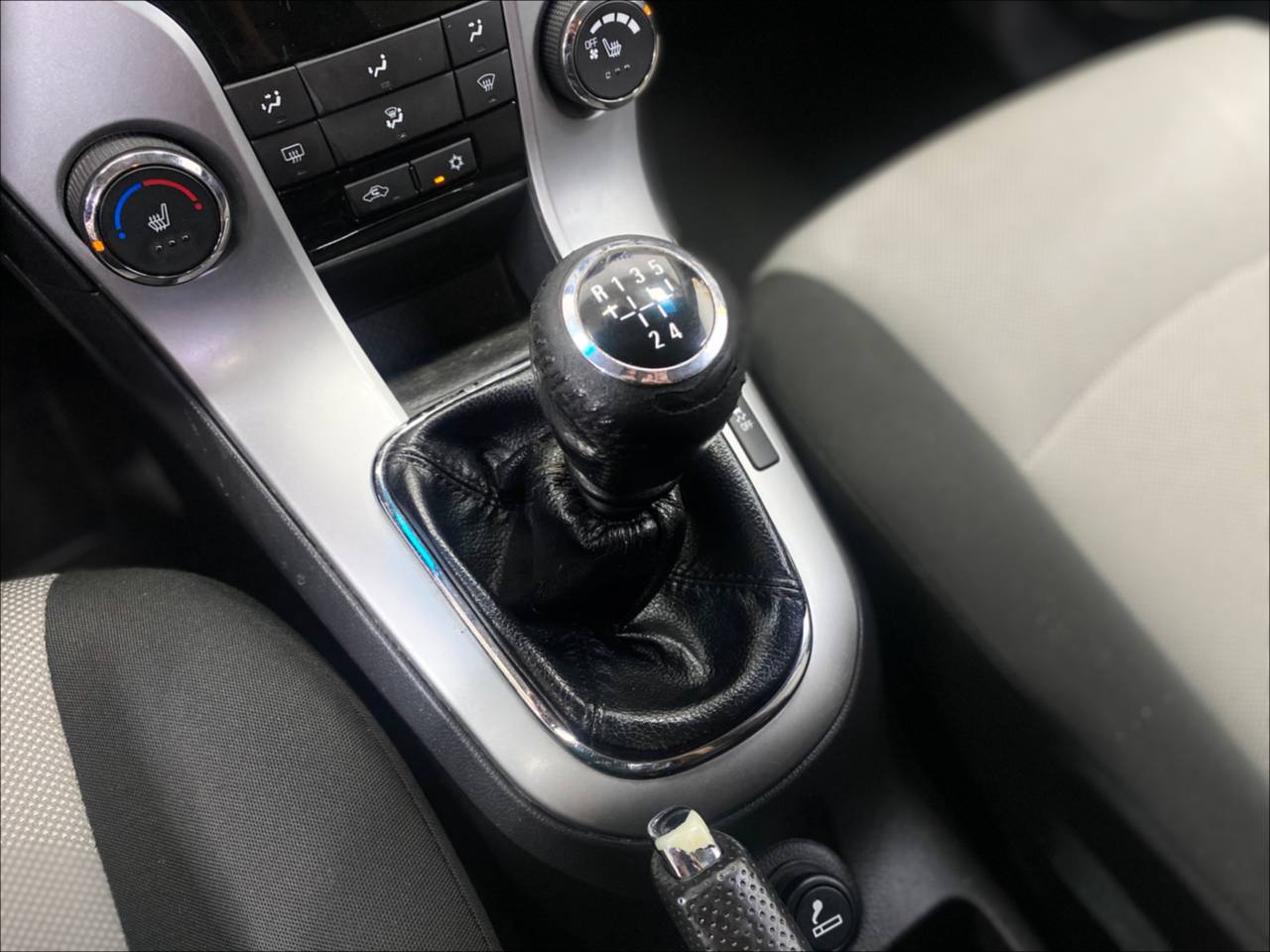 CHEVROLET CRUZE