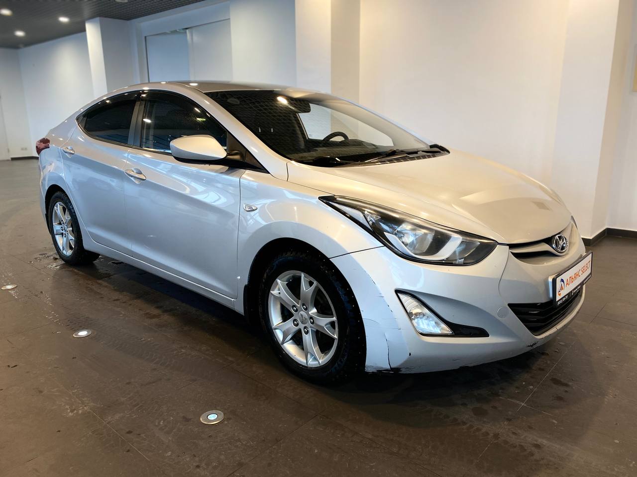 HYUNDAI ELANTRA