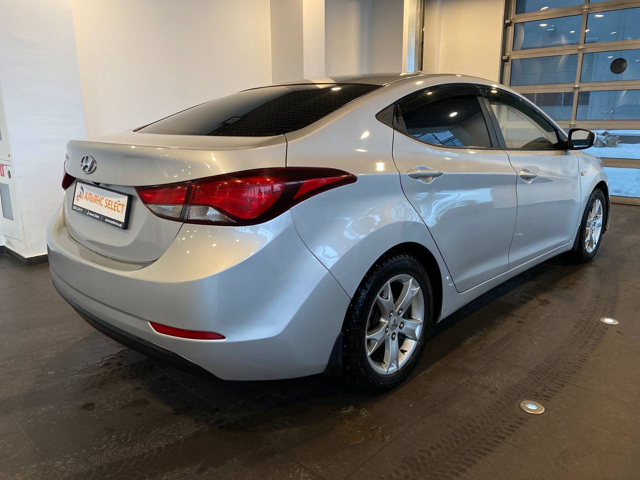 HYUNDAI ELANTRA