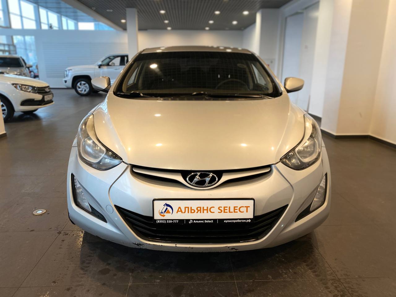 HYUNDAI ELANTRA